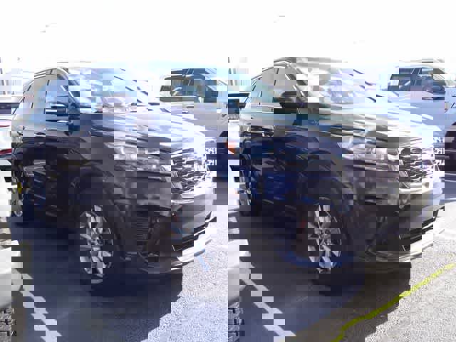 Used 2020 Kia Sorento LX image 4