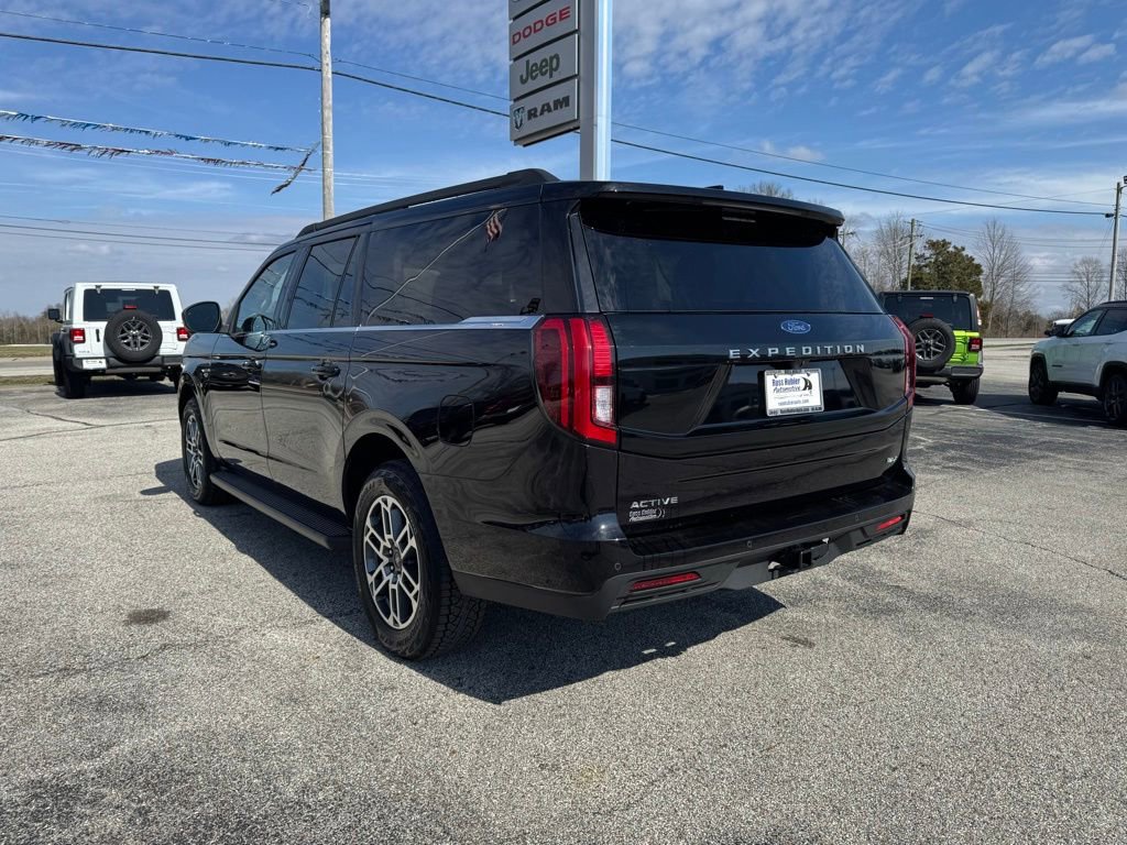 Used 2025 Ford Expedition Max Active image 3