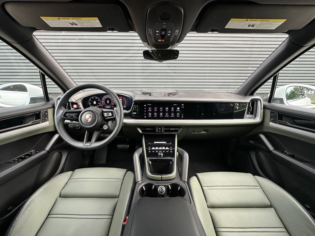 Certified 2024 Porsche Cayenne AWD/4WD image 6
