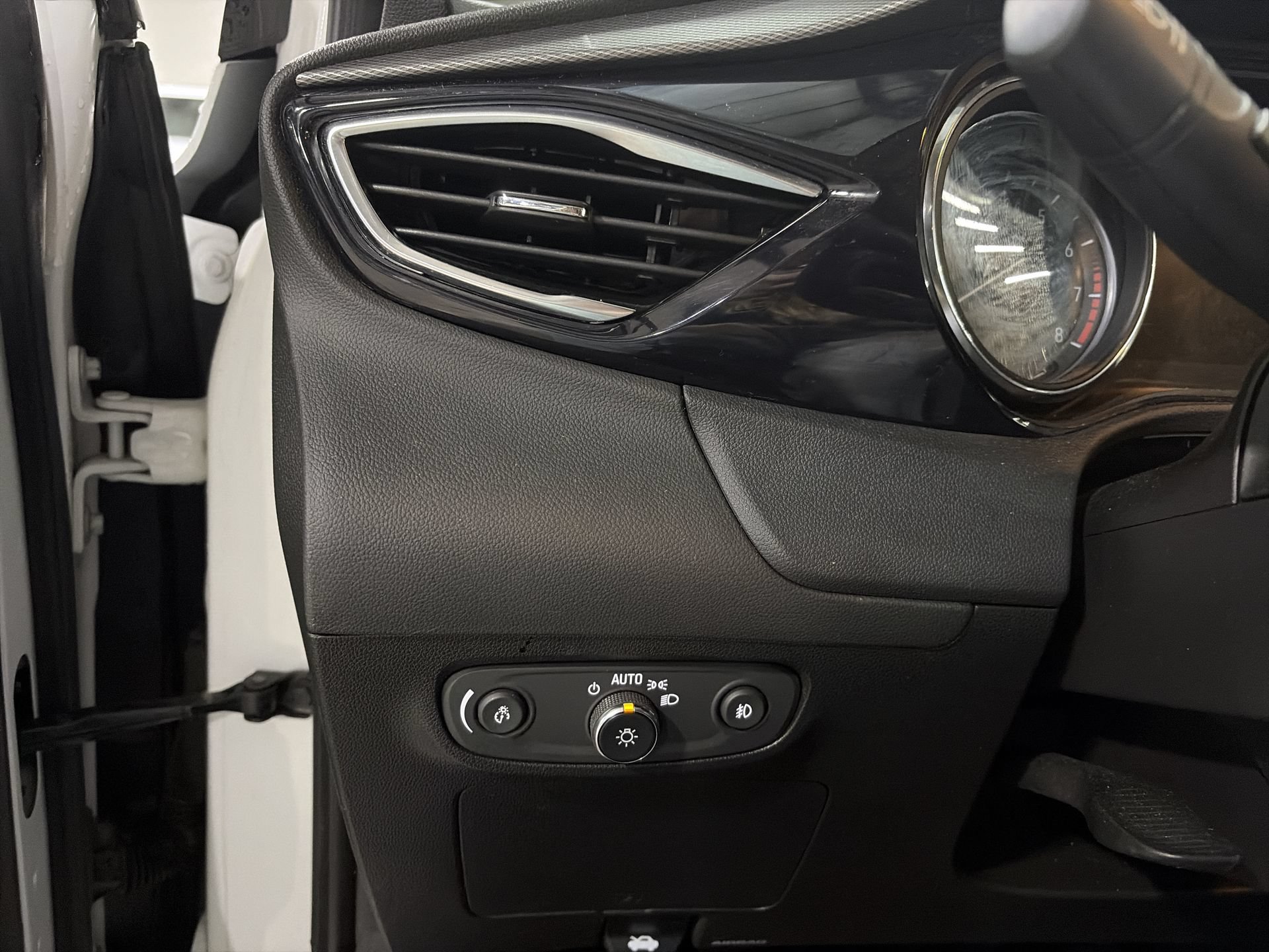 Used 2022 Buick Encore GX Select w/ Experience Buick Package AWD/4WD image 19