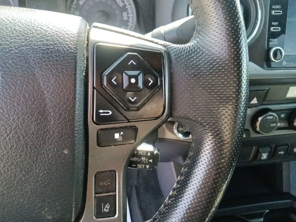 Used 2023 Toyota Tacoma TRD Off-Road image 19