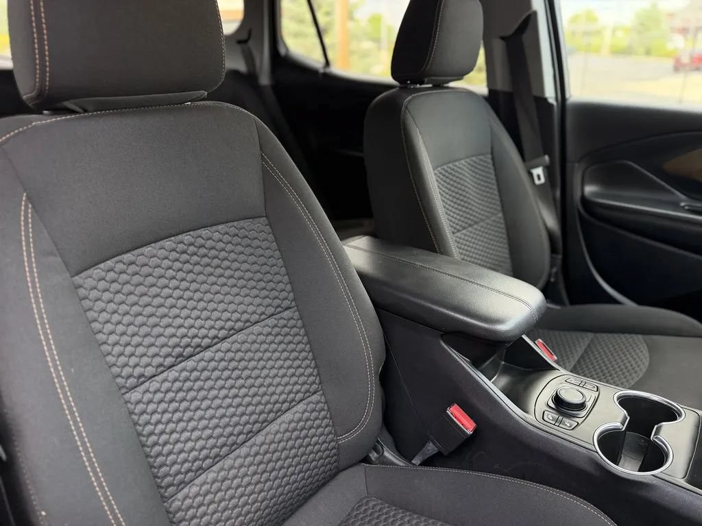 Used 2021 GMC Terrain SLE w/ Driver Convenience Package AWD/4WD image 12
