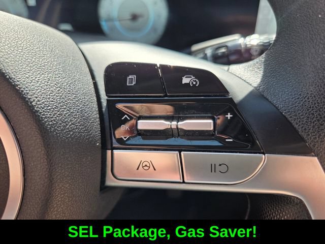 Used 2024 Hyundai Elantra SEL FWD image 25