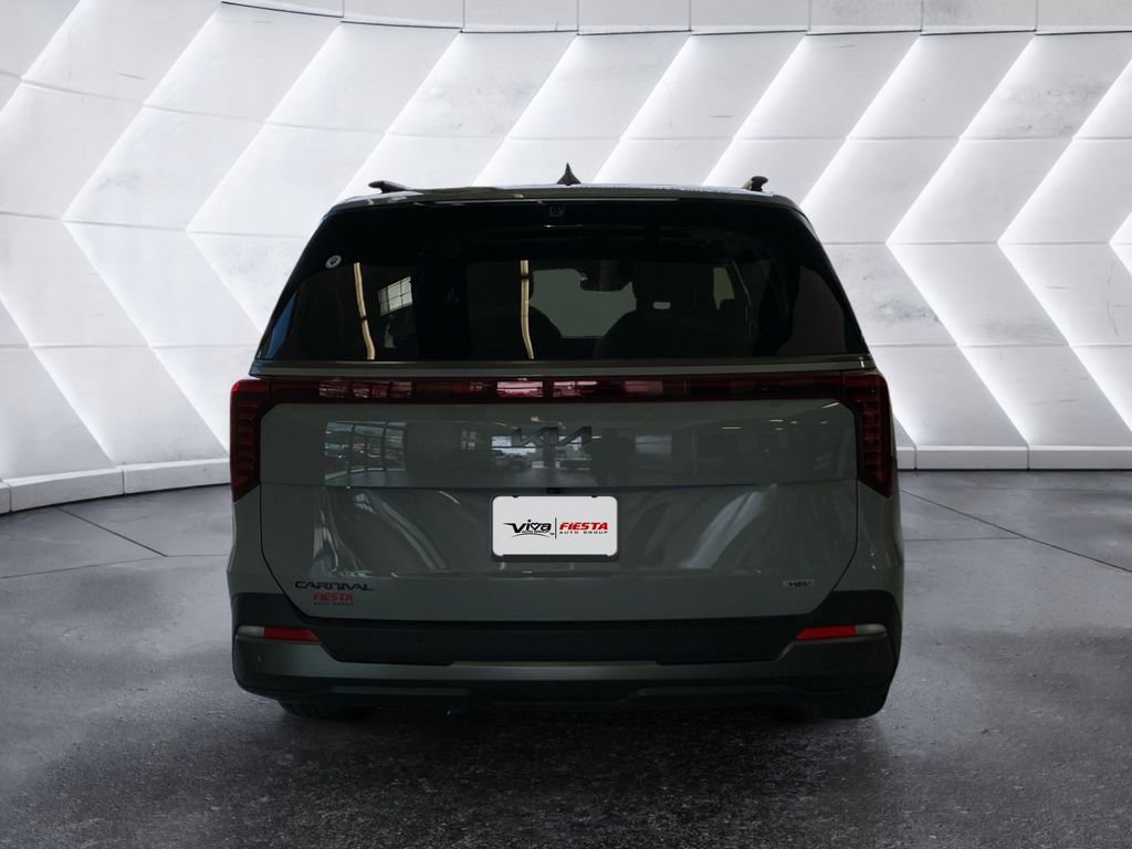 Used 2025 Kia Carnival SX Prestige image 4