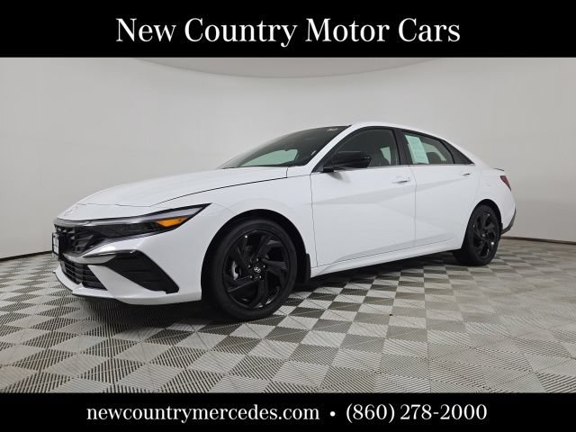 Used 2026 Hyundai Elantra SEL Sport Premium FWD image 3