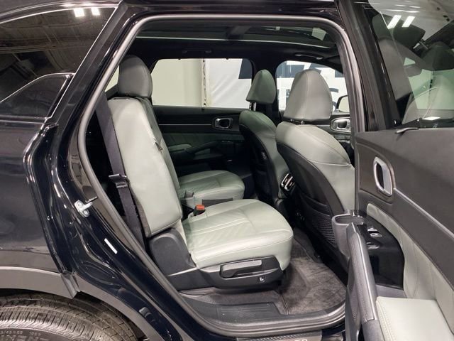 Used 2024 Kia Sorento SX Prestige w/ Sage Leather Package image 28