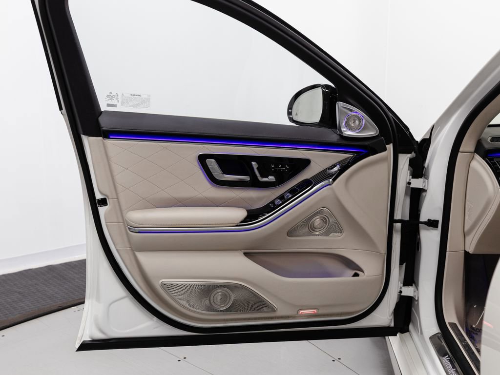 Used 2023 Mercedes-Benz S 580 4MATIC Sedan image 5