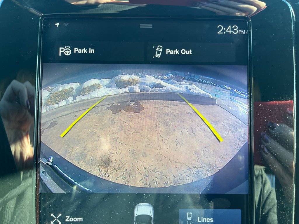 Used 2019 Volvo XC40 T5 R-Design image 18