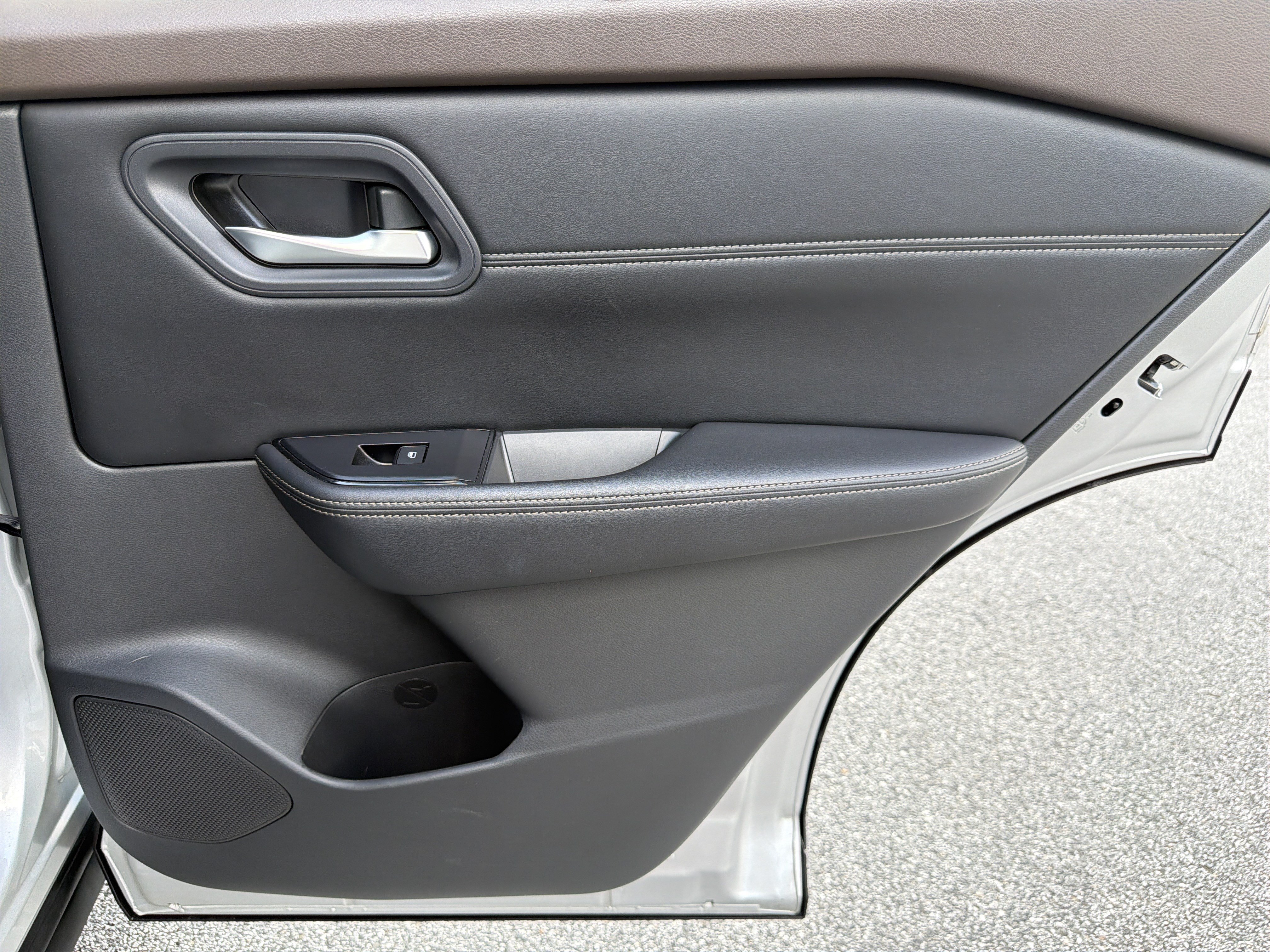 Used 2022 Nissan Rogue SV w/ SV Premium Package FWD image 19
