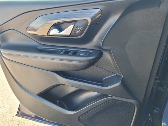 Used 2022 GMC Terrain SLE w/ Driver Convenience Package image 13