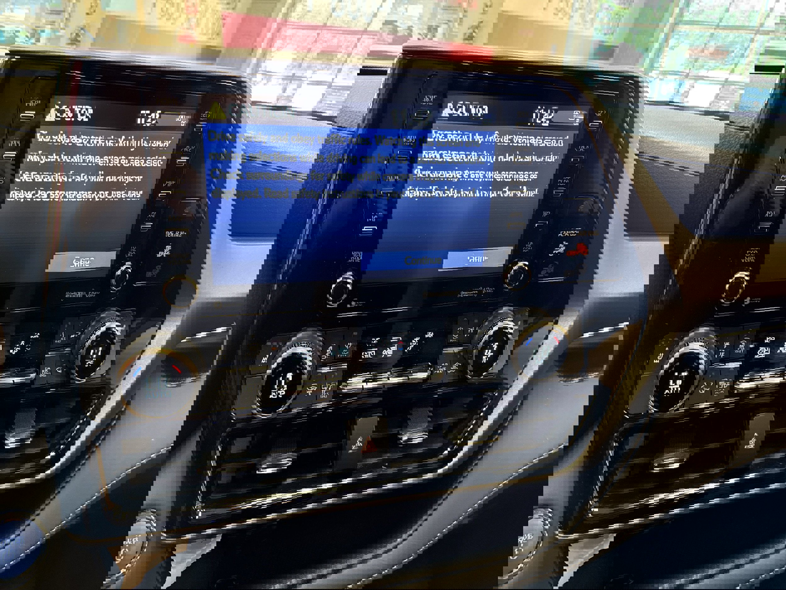 Used 2022 Toyota Highlander XLE image 37