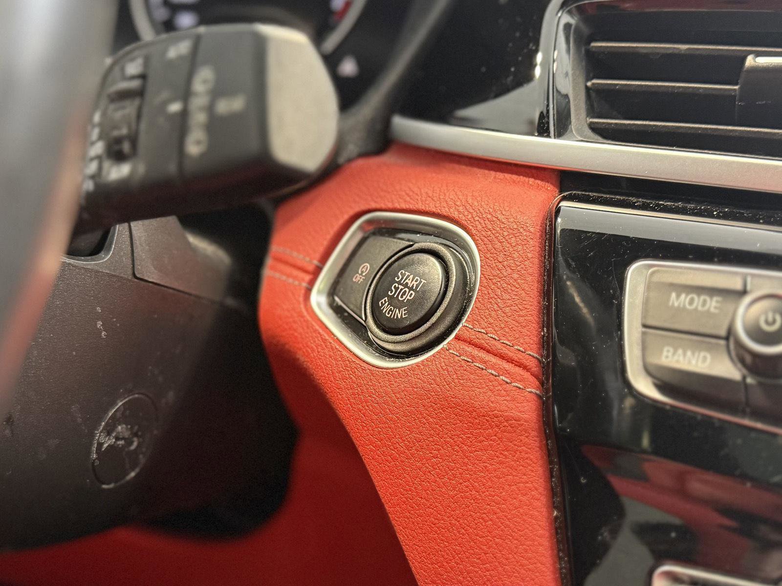 Used 2021 BMW X2 M35i w/ Premium Package image 18