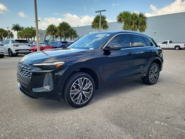 Certified 2025 Audi Q5 Premium Plus w/ Premium Plus image 4