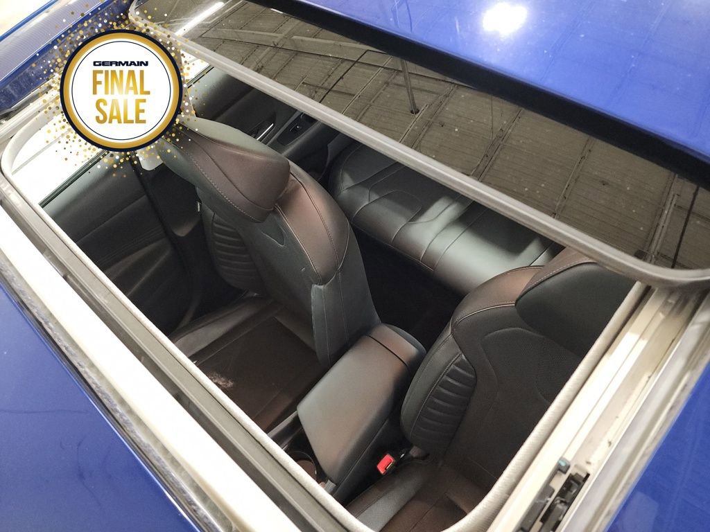 Used 2023 Hyundai Elantra Limited w/ Preferred Accessory Package image 28