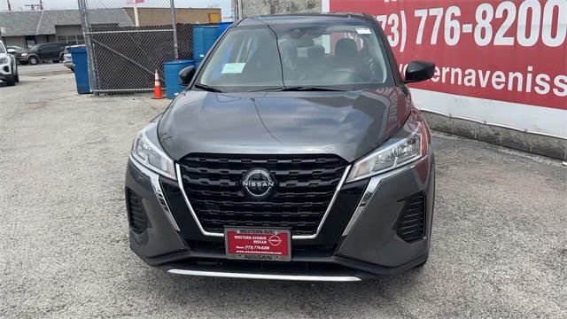New 2025 Nissan Kicks Play S image 7