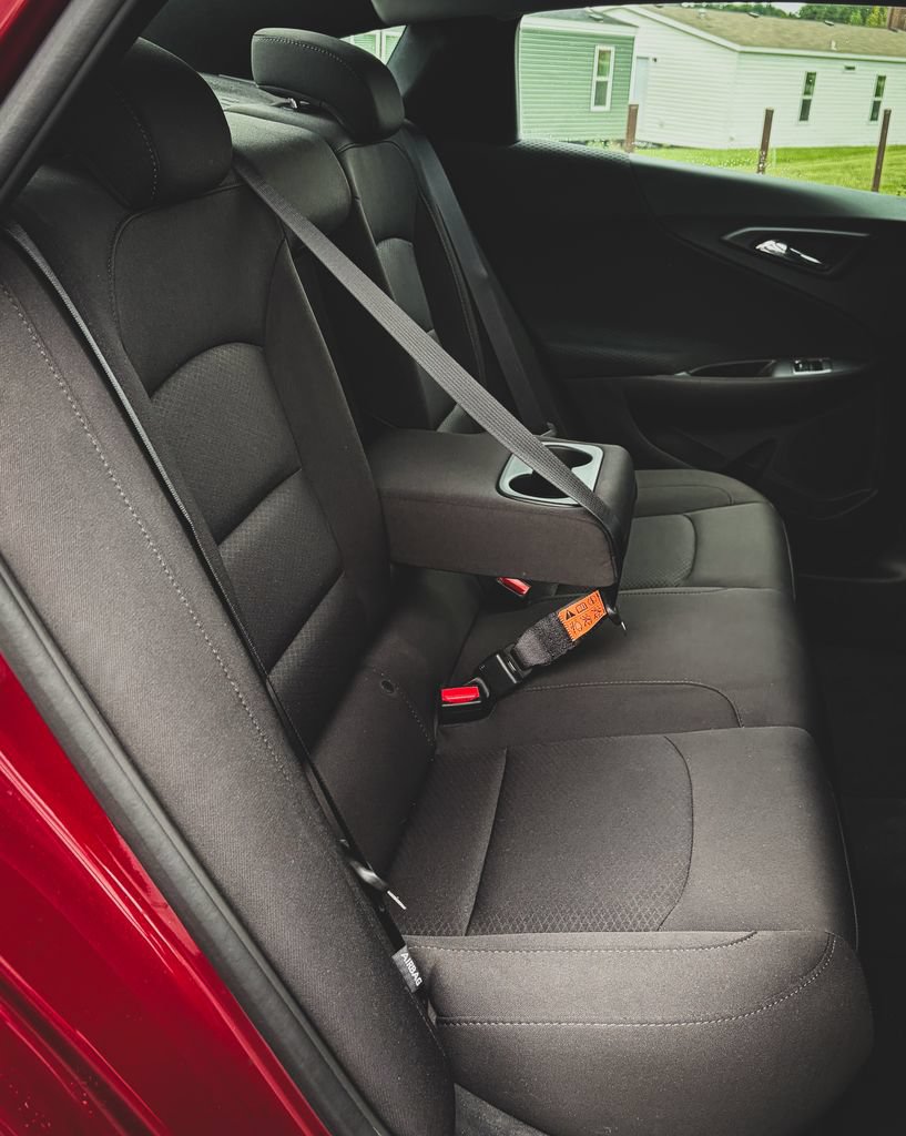 Used 2018 Chevrolet Malibu LT FWD image 22