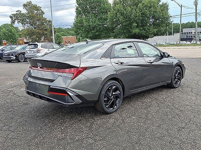 New 2026 Hyundai Elantra SEL Sport Premium FWD image 9