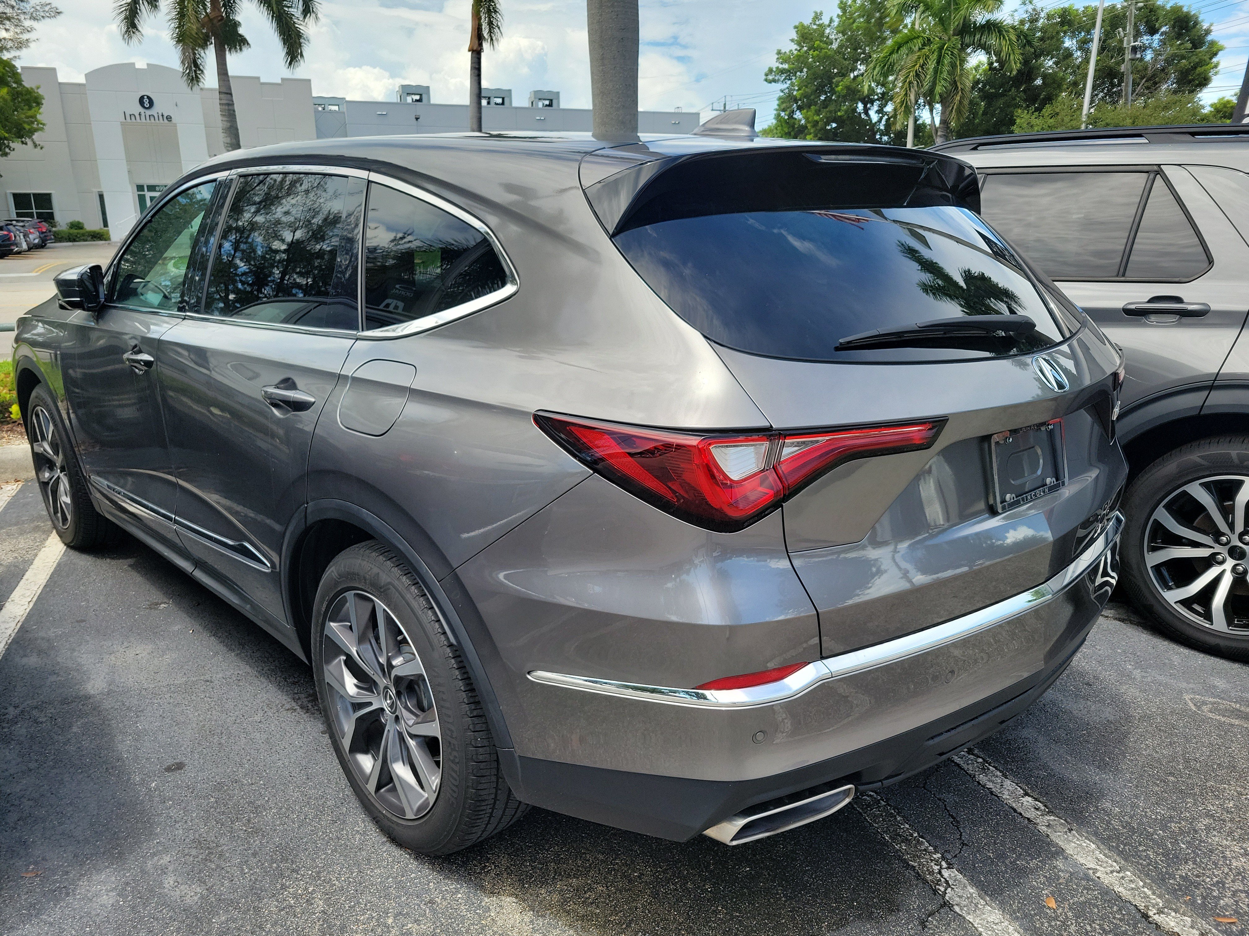 Used 2024 Acura MDX FWD w/ Technology Package image 4