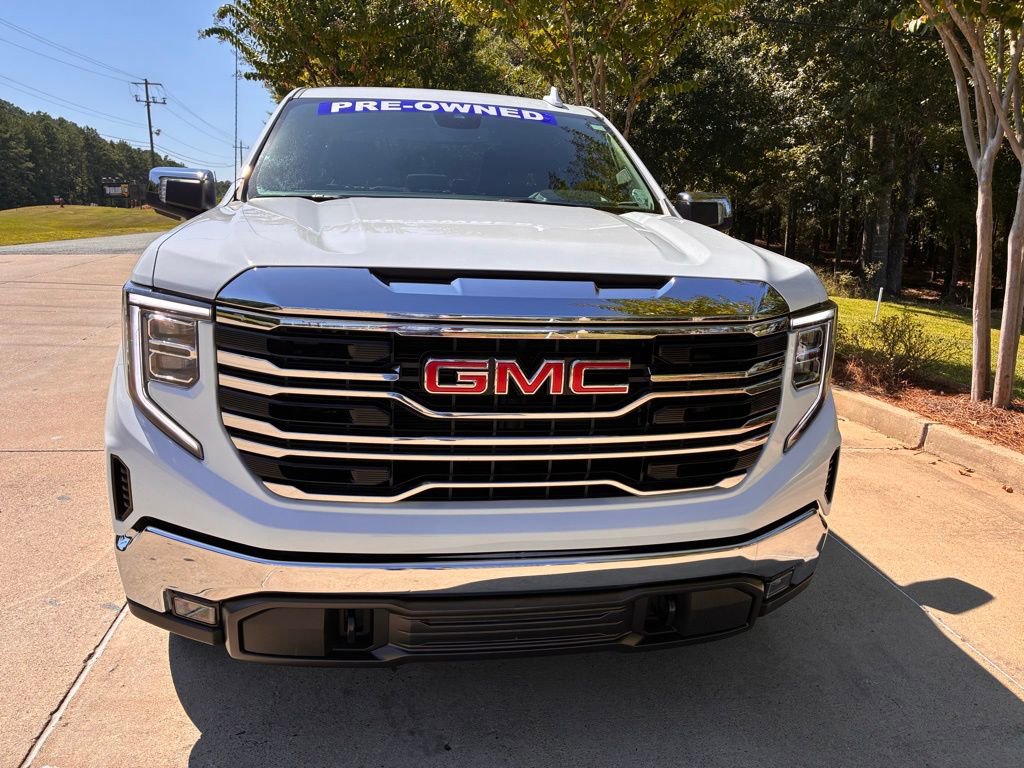 Used 2024 GMC Sierra 1500 SLT image 2