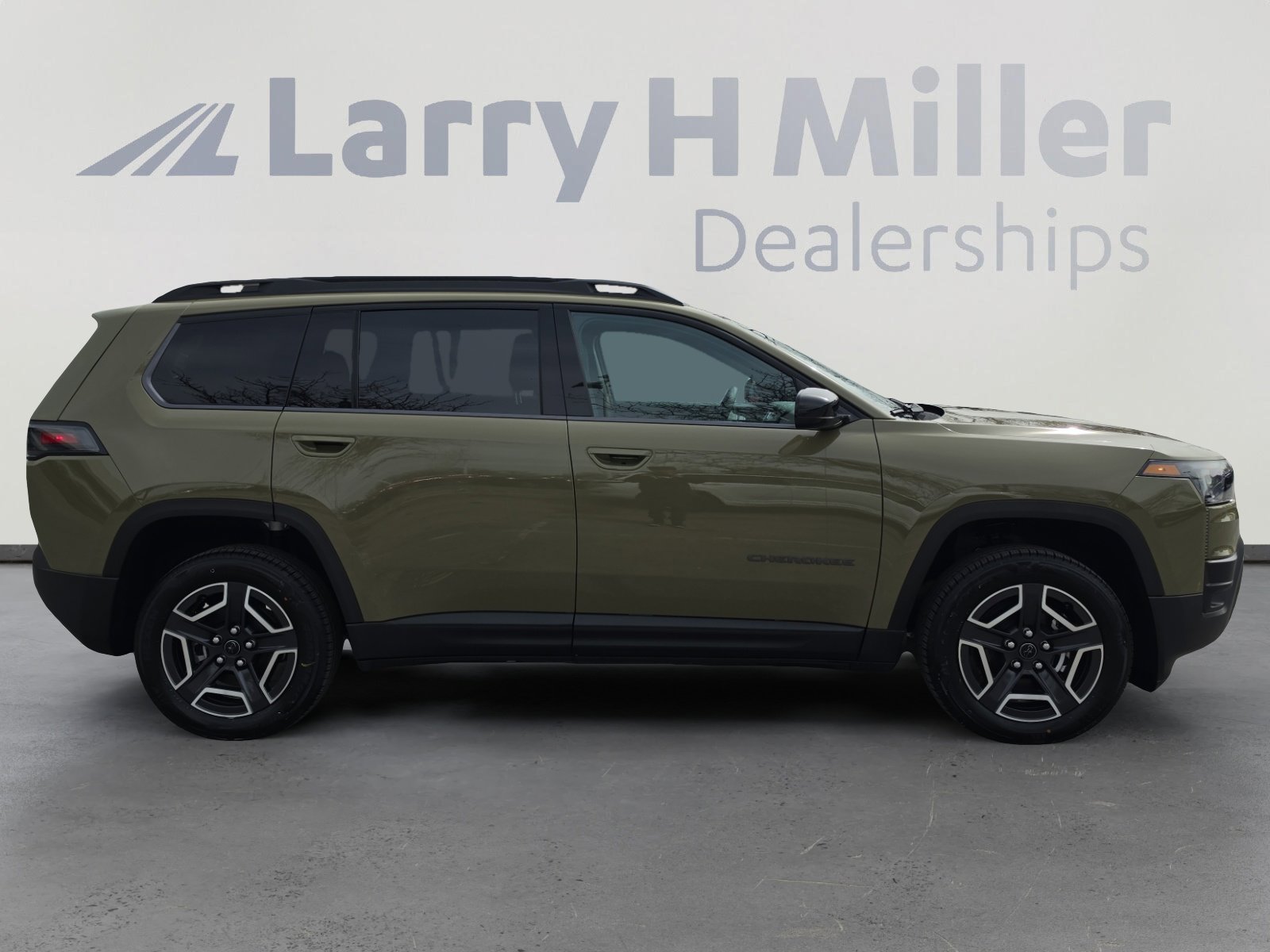 New 2026 Jeep Cherokee Laredo AWD/4WD image 6