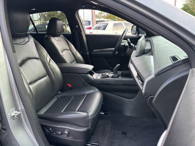 Used 2025 Cadillac XT4 Premium Luxury image 23