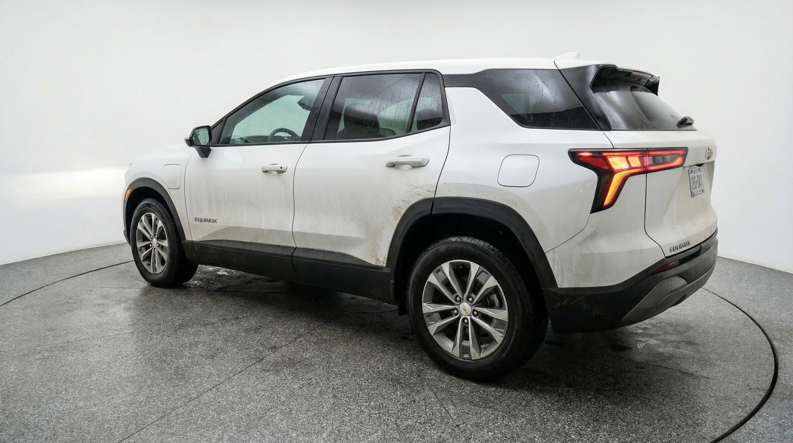 Used 2025 Chevrolet Equinox LT FWD image 6