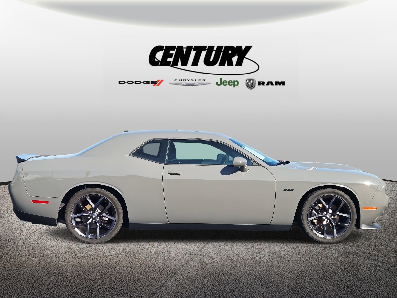 Used 2023 Dodge Challenger R/T w/ Blacktop Package image 2