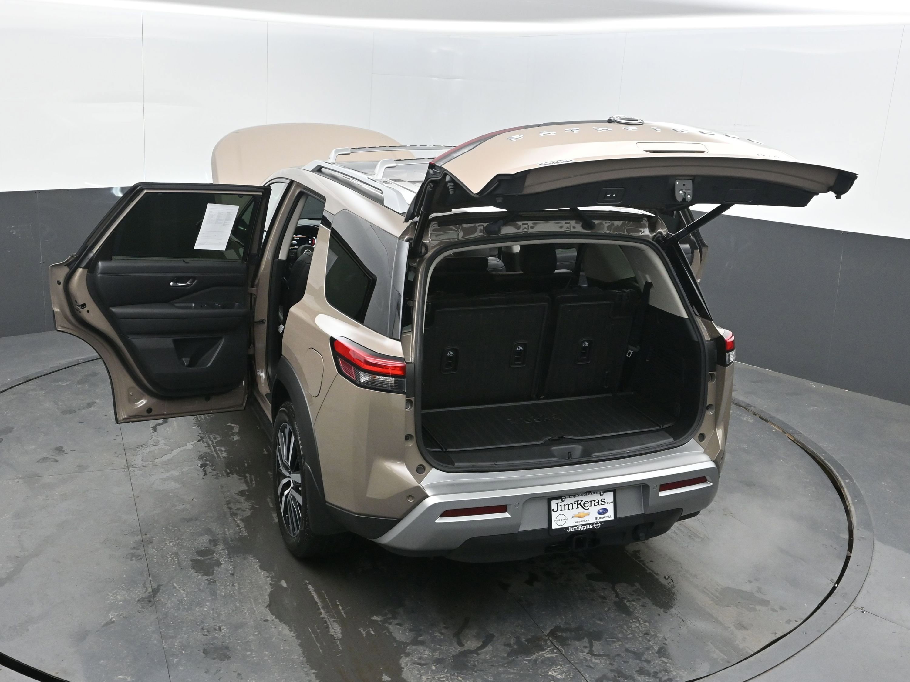 Certified 2024 Nissan Pathfinder Platinum w/ Cargo Package image 44