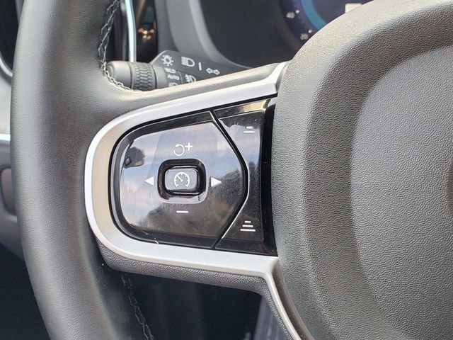 Certified 2025 Volvo XC60 B5 Plus image 19