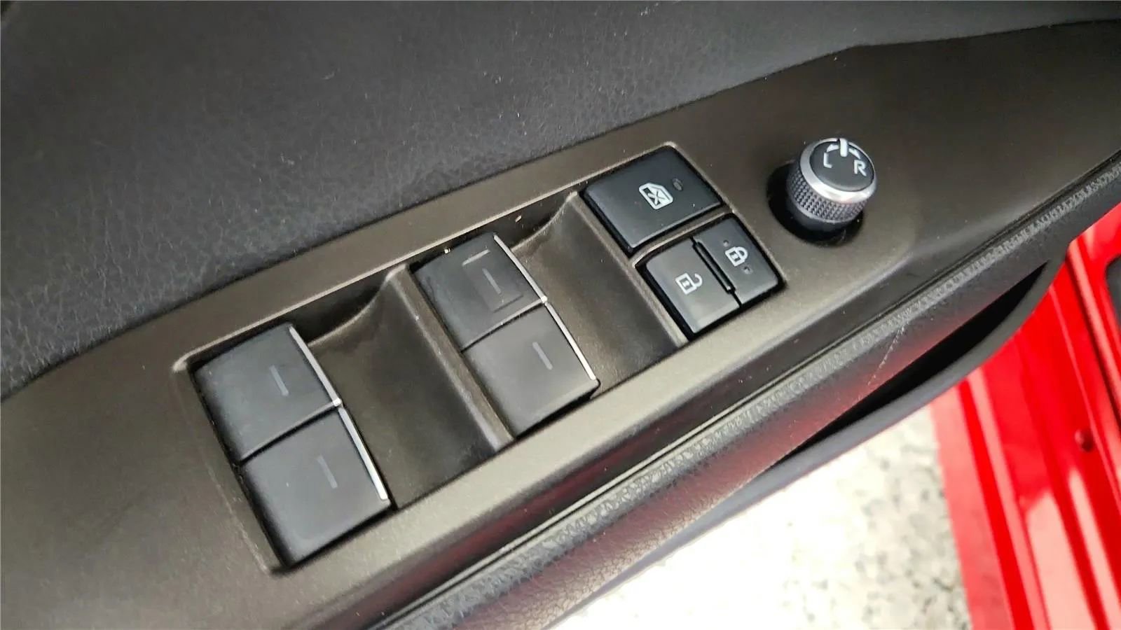 Used 2021 Toyota Camry XSE w/ Cold Weather Package FWD image 23