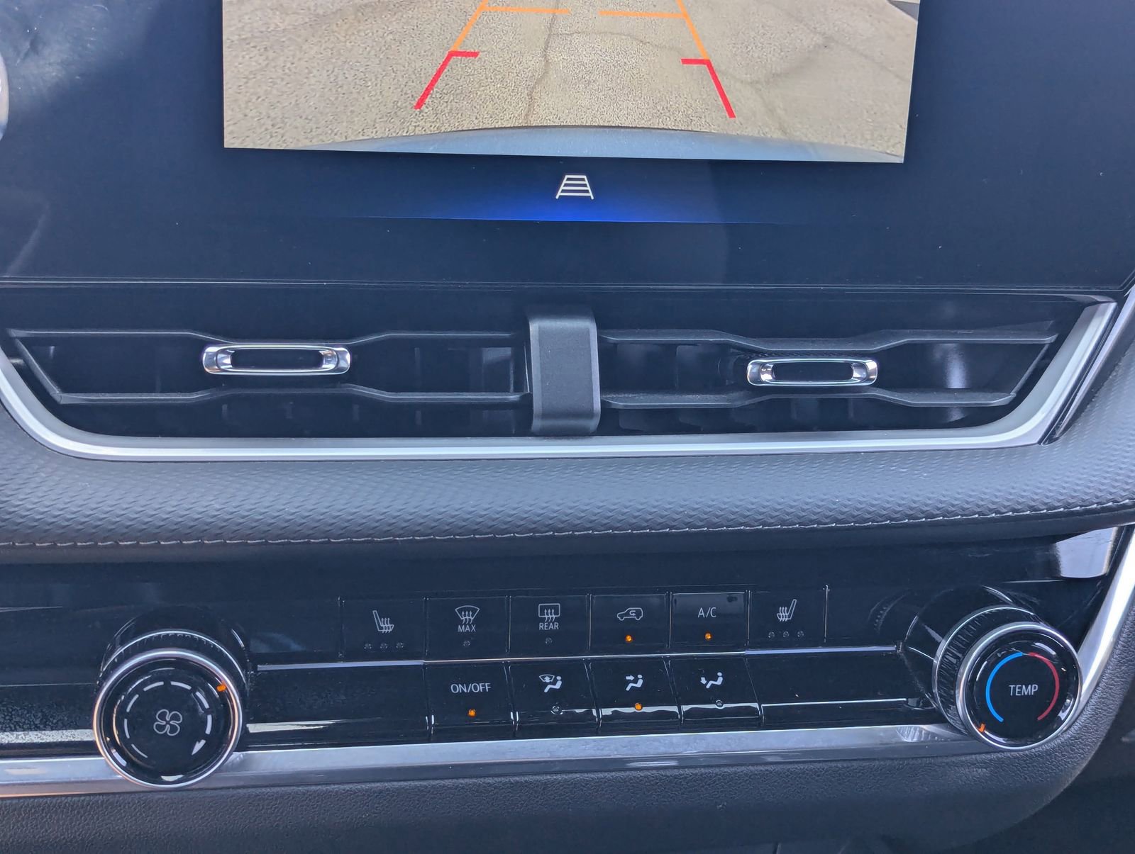 Used 2025 Chevrolet Equinox LT AWD/4WD image 24