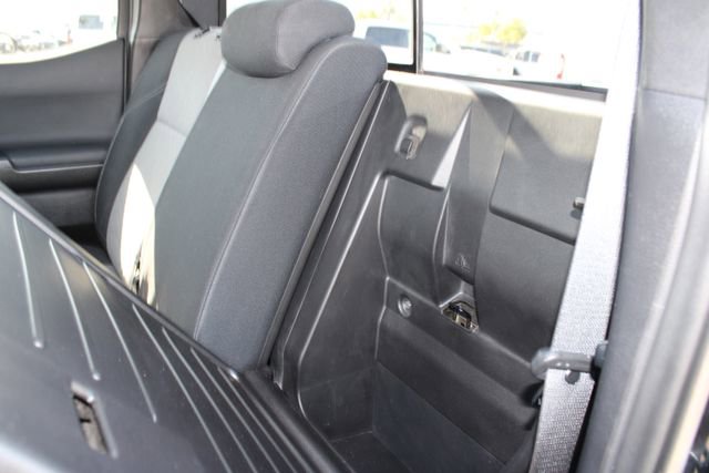 Used 2021 Toyota Tacoma TRD Off-Road w/ Technology Package image 40