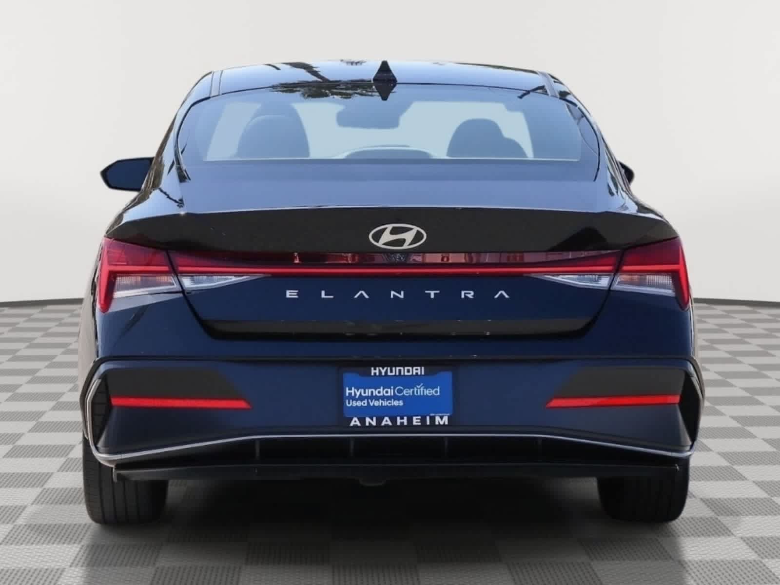 Used 2025 Hyundai Elantra SEL FWD image 8