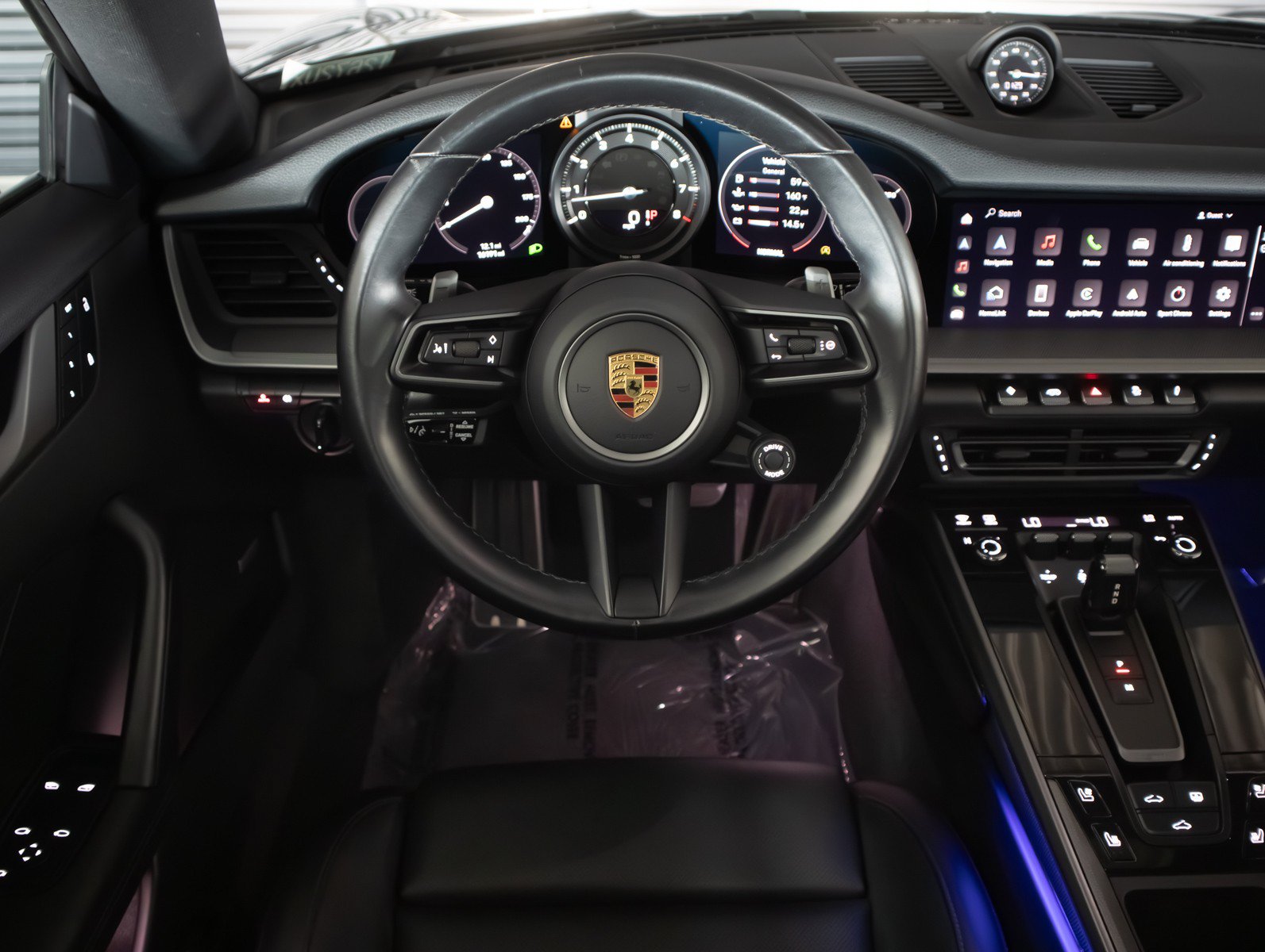 Used 2022 Porsche 911 Carrera w/ Premium Package RWD image 15
