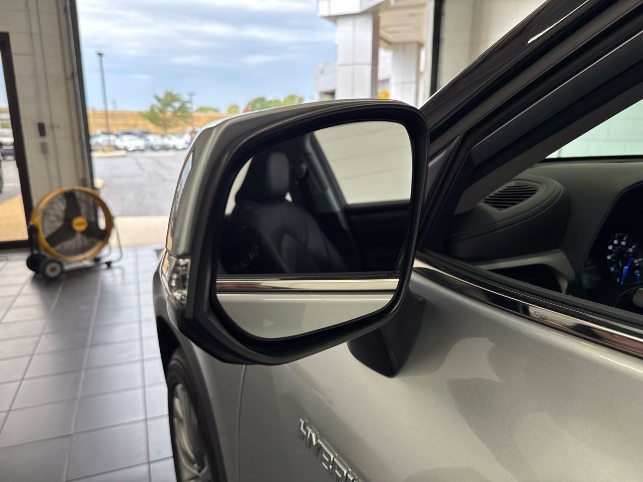 Used 2021 Toyota Highlander Platinum AWD/4WD image 14