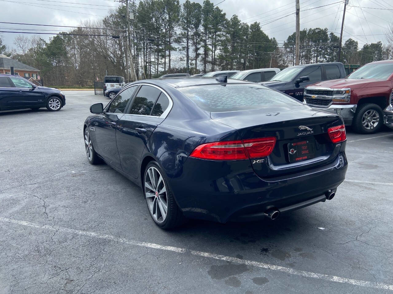 Used 2017 Jaguar XE Prestige RWD image 8