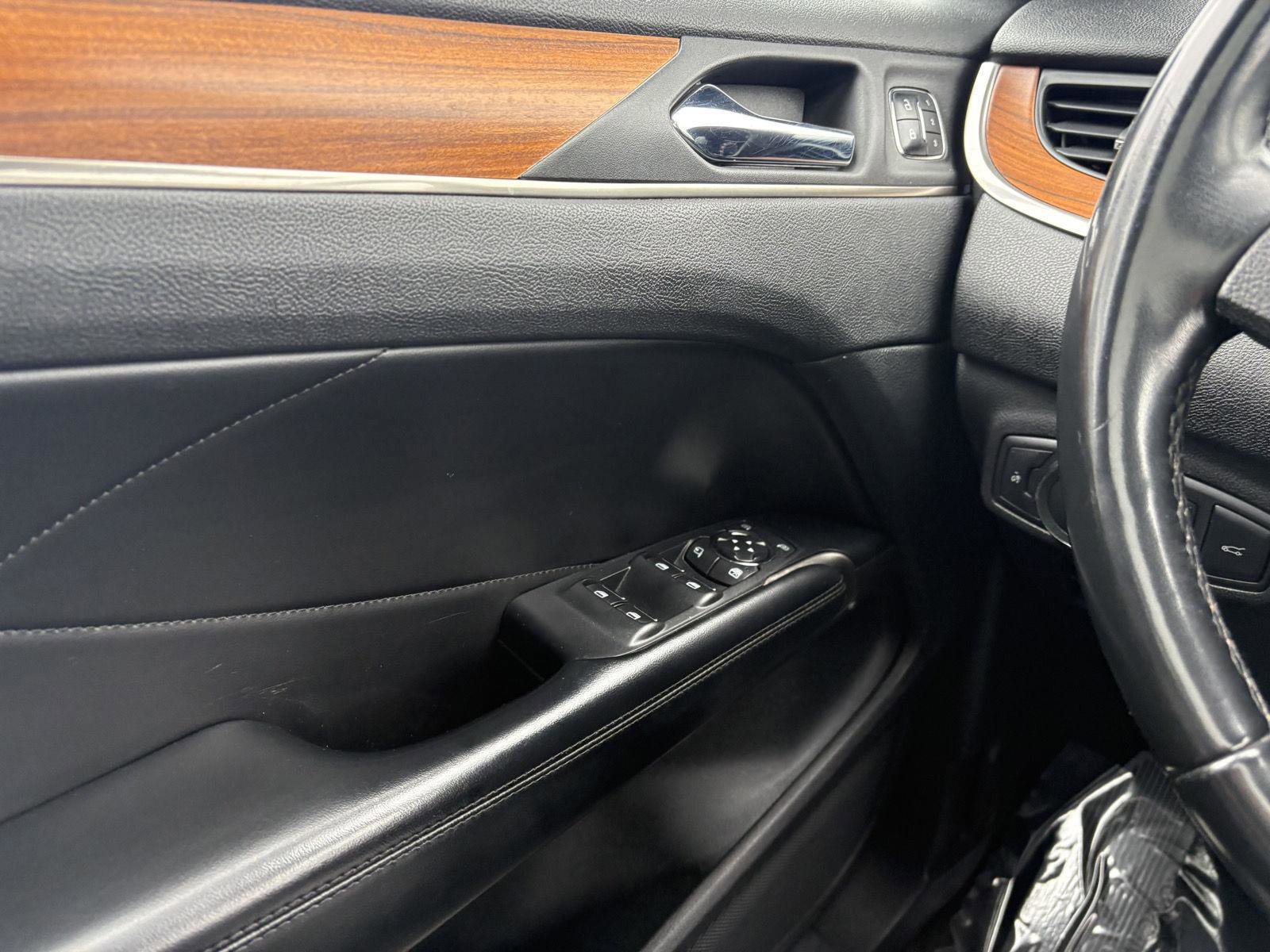 Used 2017 Lincoln MKC Reserve w/ Lincoln MKC Climate Package image 13