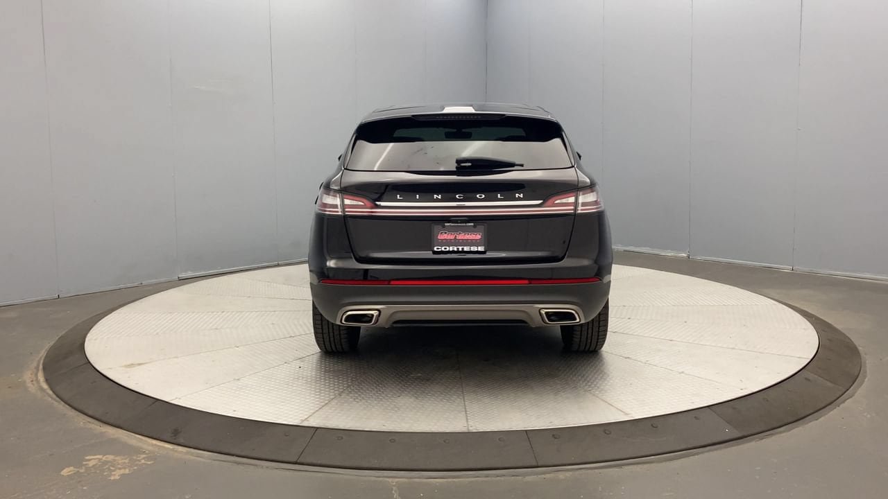 Used 2023 Lincoln Nautilus Reserve AWD/4WD image 4