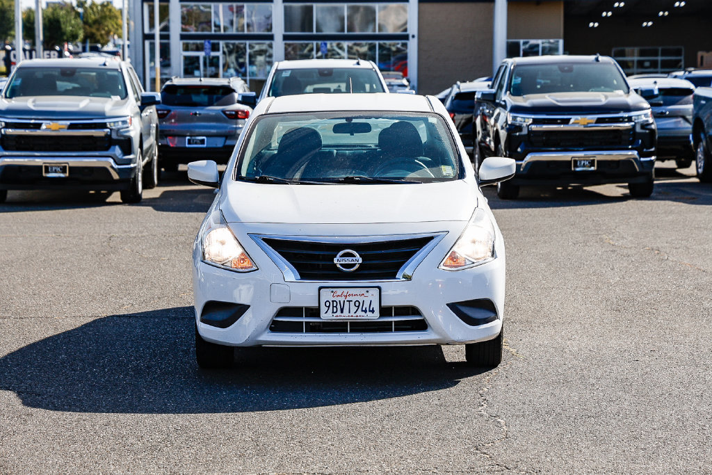 Used 2019 Nissan Versa SV FWD image 6