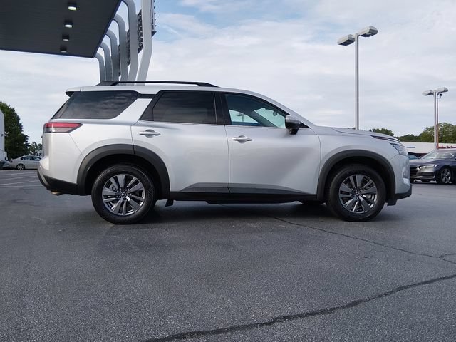 Certified 2024 Nissan Pathfinder SV AWD/4WD image 2