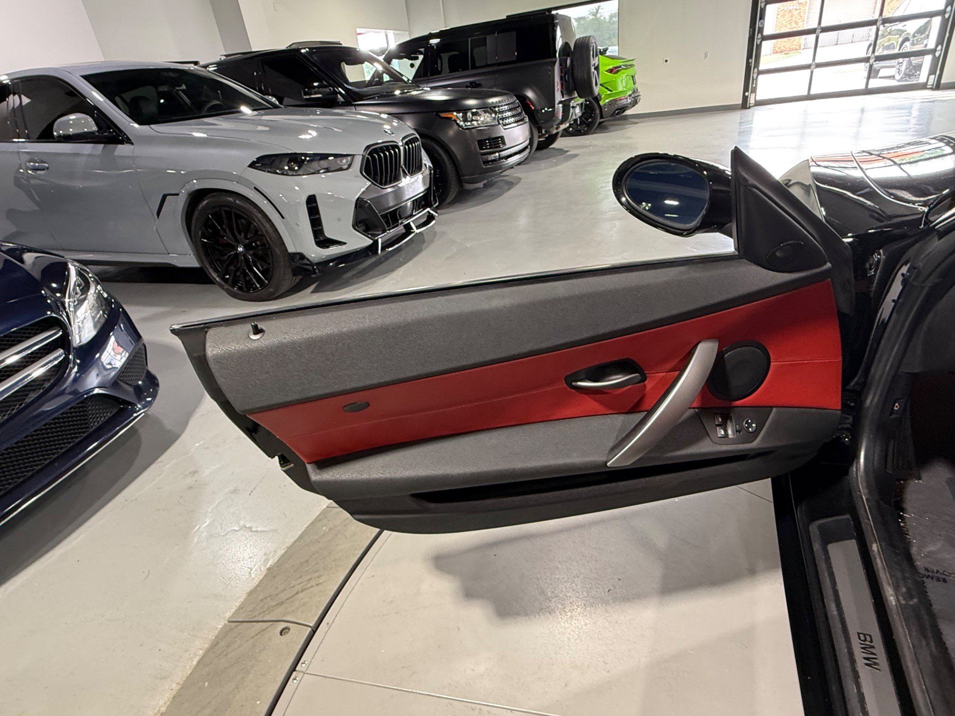 Used 2005 BMW Z4 3.0i RWD image 17