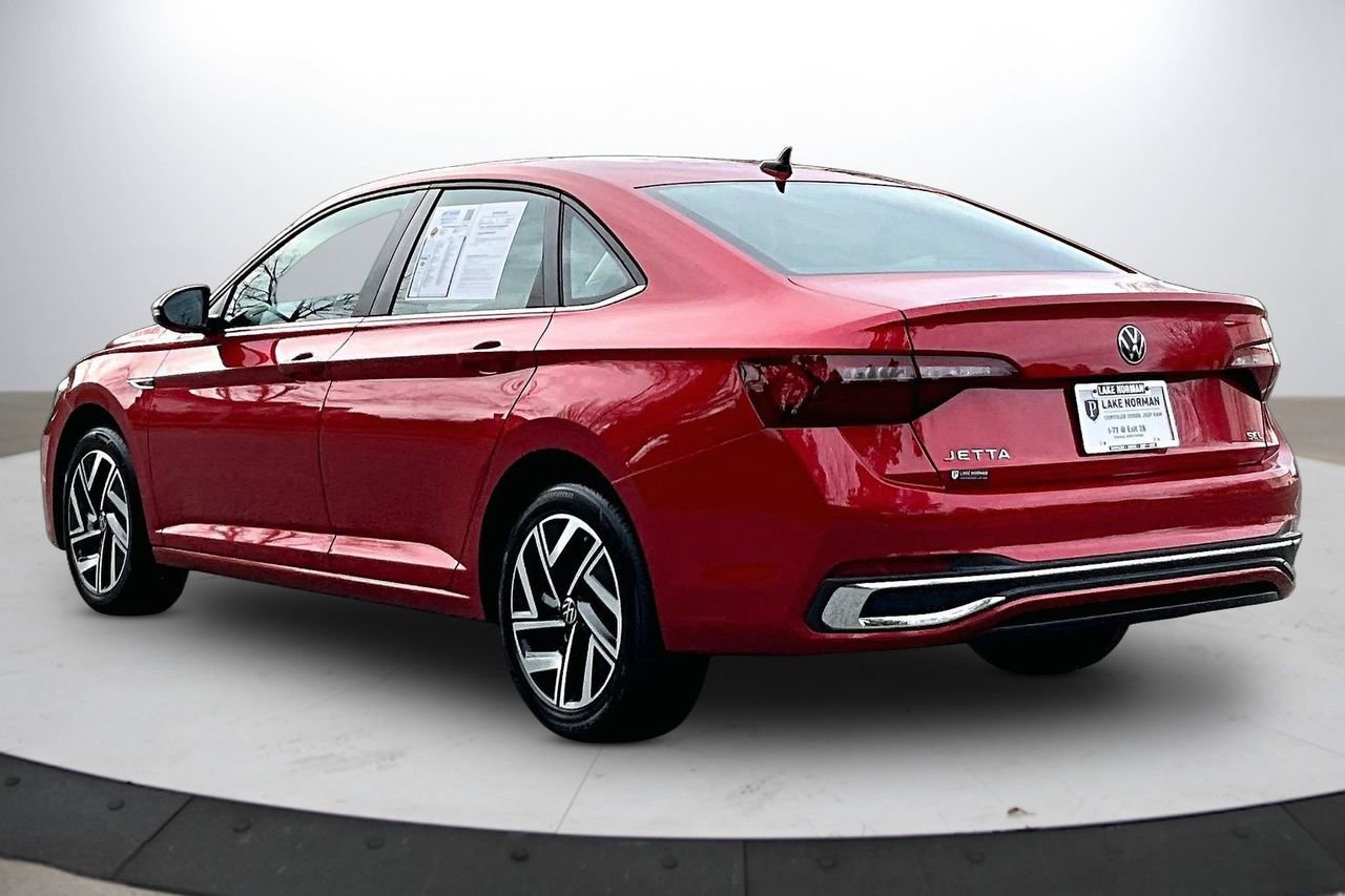 Used 2022 Volkswagen Jetta SEL image 7