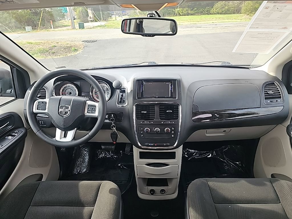 Used 2016 Dodge Grand Caravan American Value Package w/ UConnect Hands-Free Group FWD image 36