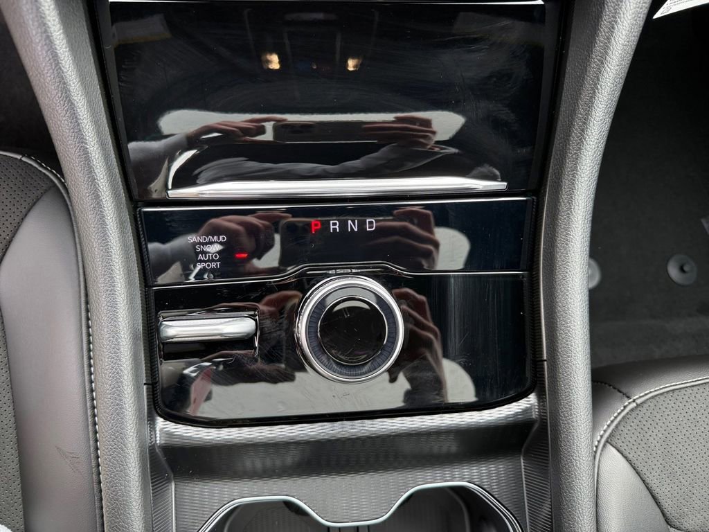 New 2026 Jeep Grand Cherokee Altitude AWD/4WD image 23