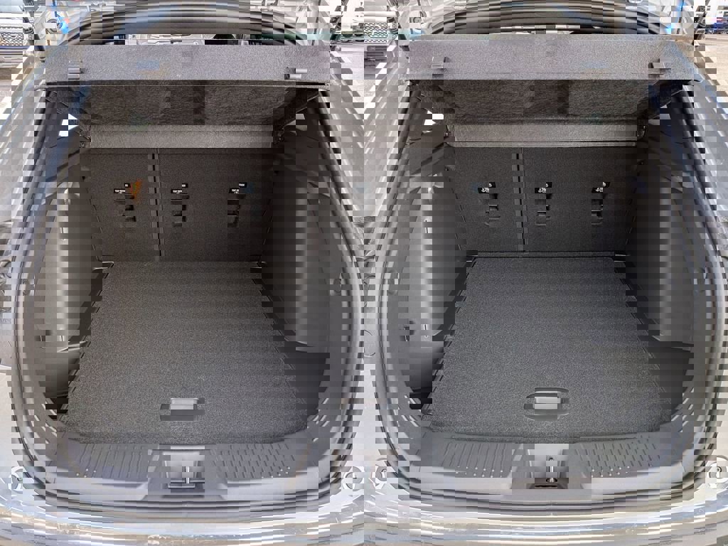 New 2026 Chevrolet Trax RS w/ Sunroof Package image 31