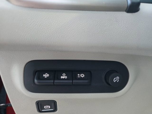 Used 2023 GMC Terrain Denali image 26