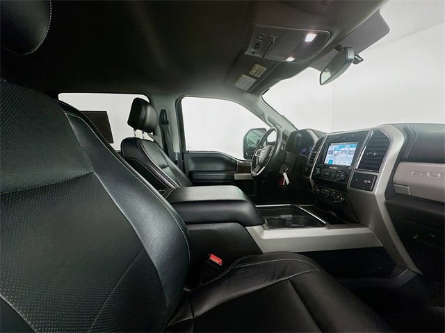 Used 2018 Ford F250 Lariat w/ Chrome Package image 29