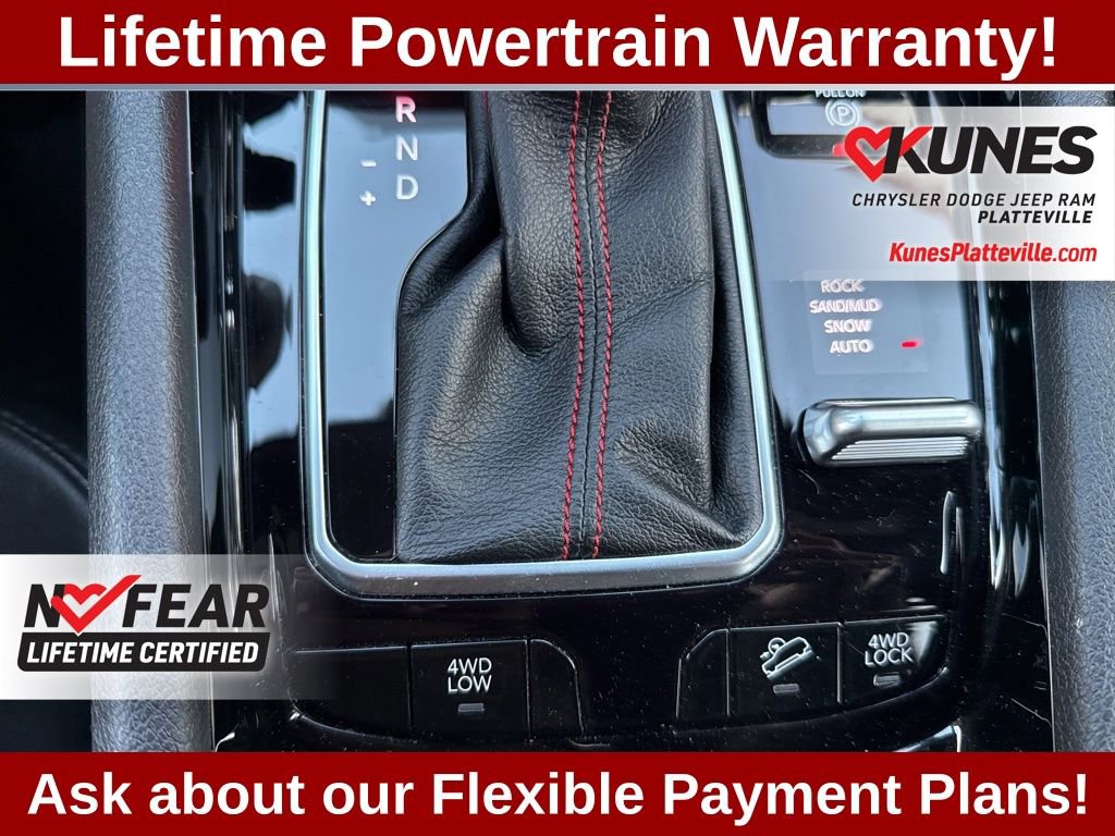 Used 2025 Jeep Compass Trailhawk image 23