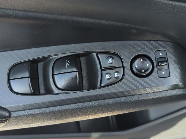 Used 2024 Nissan Altima 2.5 SV image 13