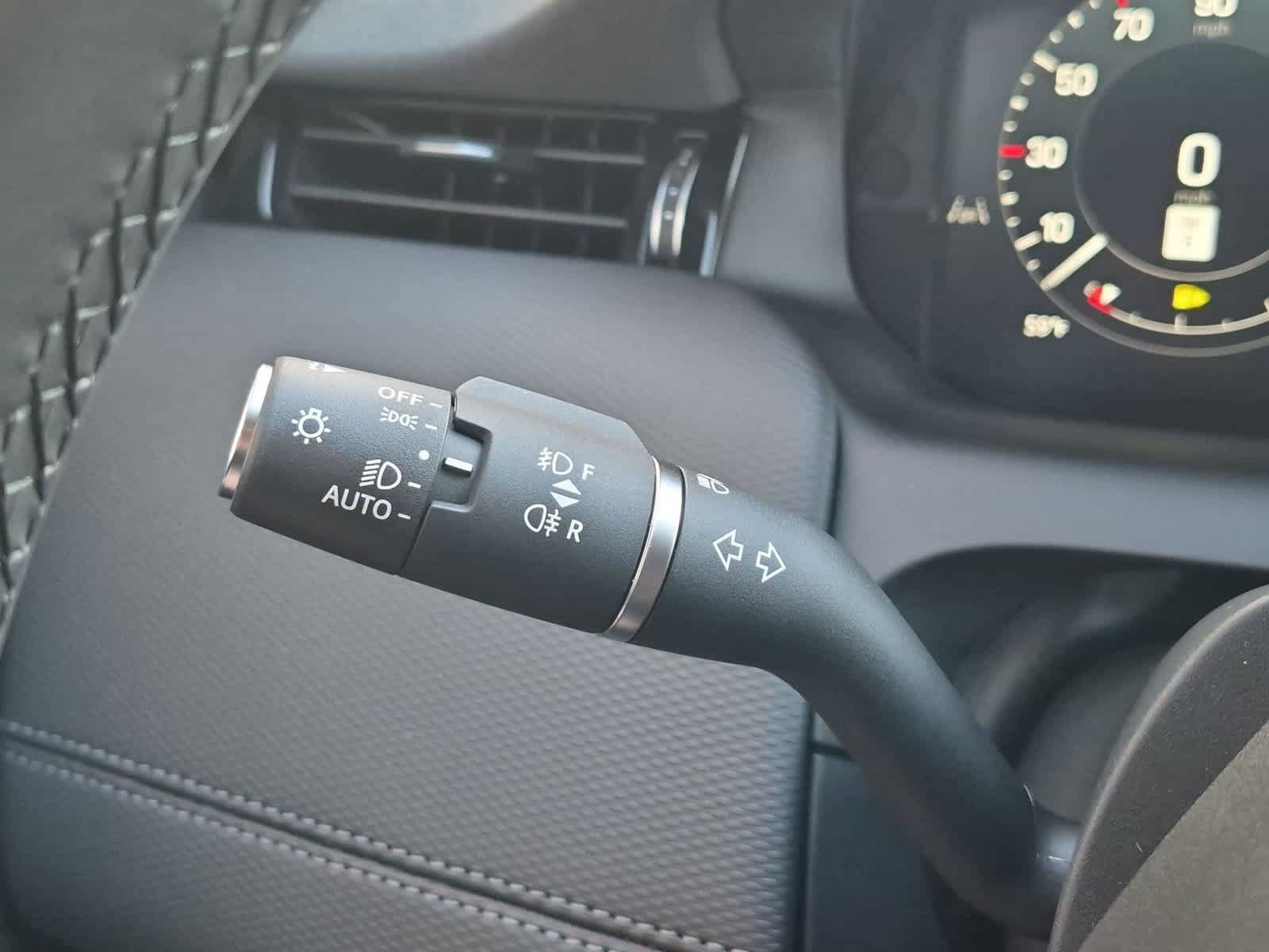 New 2026 Land Rover Discovery Sport Landmark AWD/4WD image 28